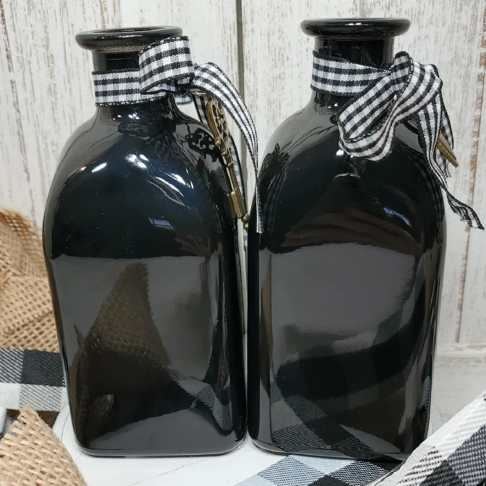 NEW Black Bud Vases Buffalo Plaid Ribbon with Key & Heart Charms Country Bottles